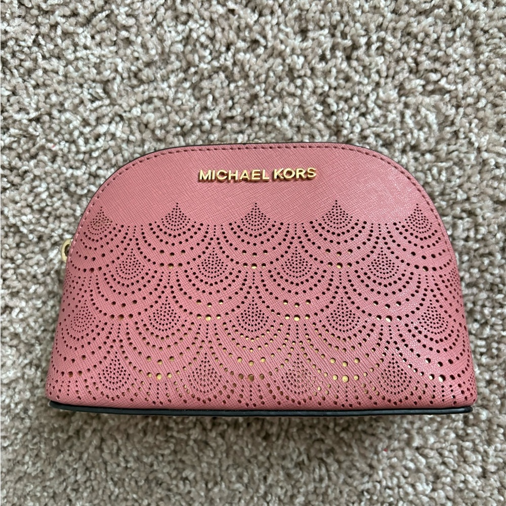 MK Pouch